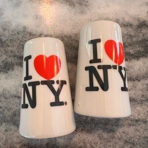 Vintage I ❤️ NY salt and pepper shakers
